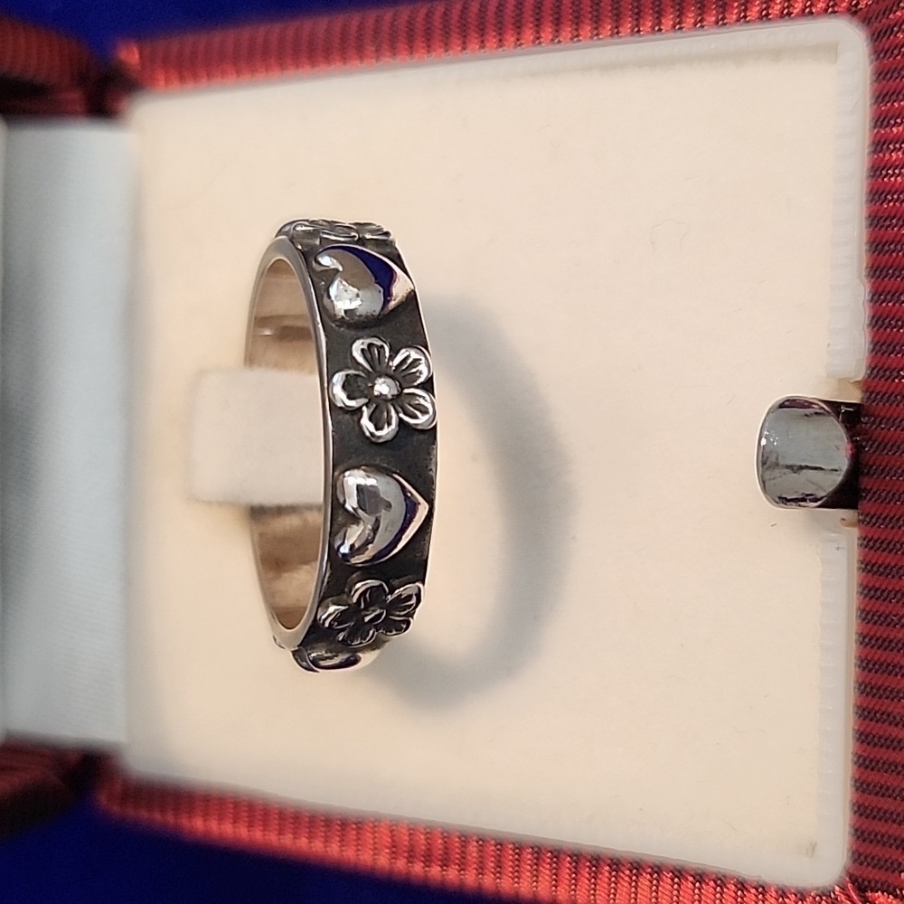 James Avery Heart and Flower Ring